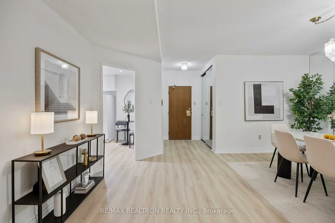 333, Clark, Crestwood-Springfarm-Yorkhill, Vaughan