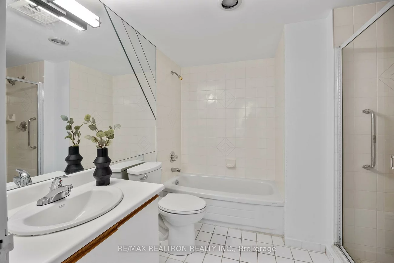 333, Clark, Crestwood-Springfarm-Yorkhill, Vaughan