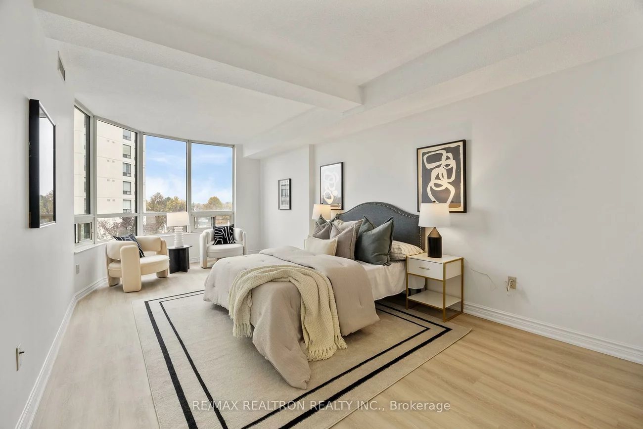 333, Clark, Crestwood-Springfarm-Yorkhill, Vaughan