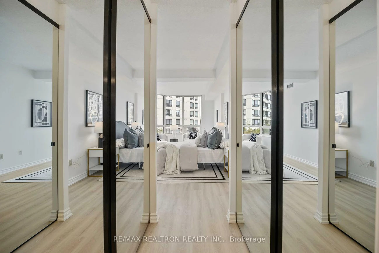 333, Clark, Crestwood-Springfarm-Yorkhill, Vaughan