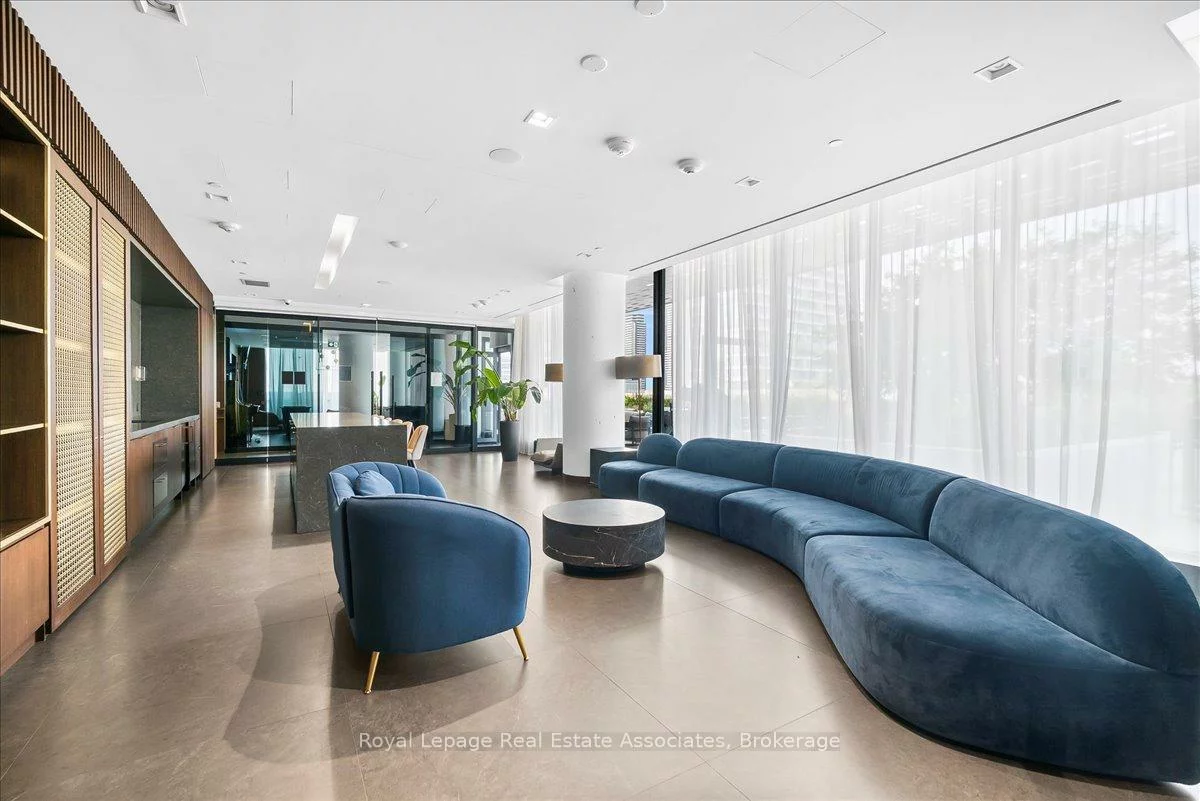 950, Portage, Vaughan Corporate Centre, Vaughan