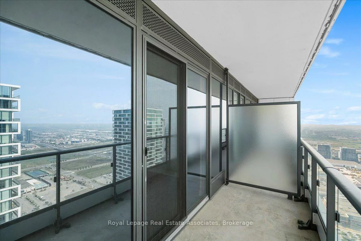 950, Portage, Vaughan Corporate Centre, Vaughan