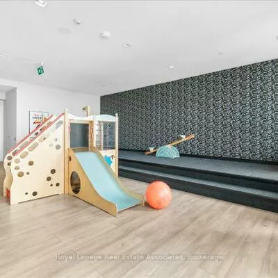 950, Portage, Vaughan Corporate Centre, Vaughan