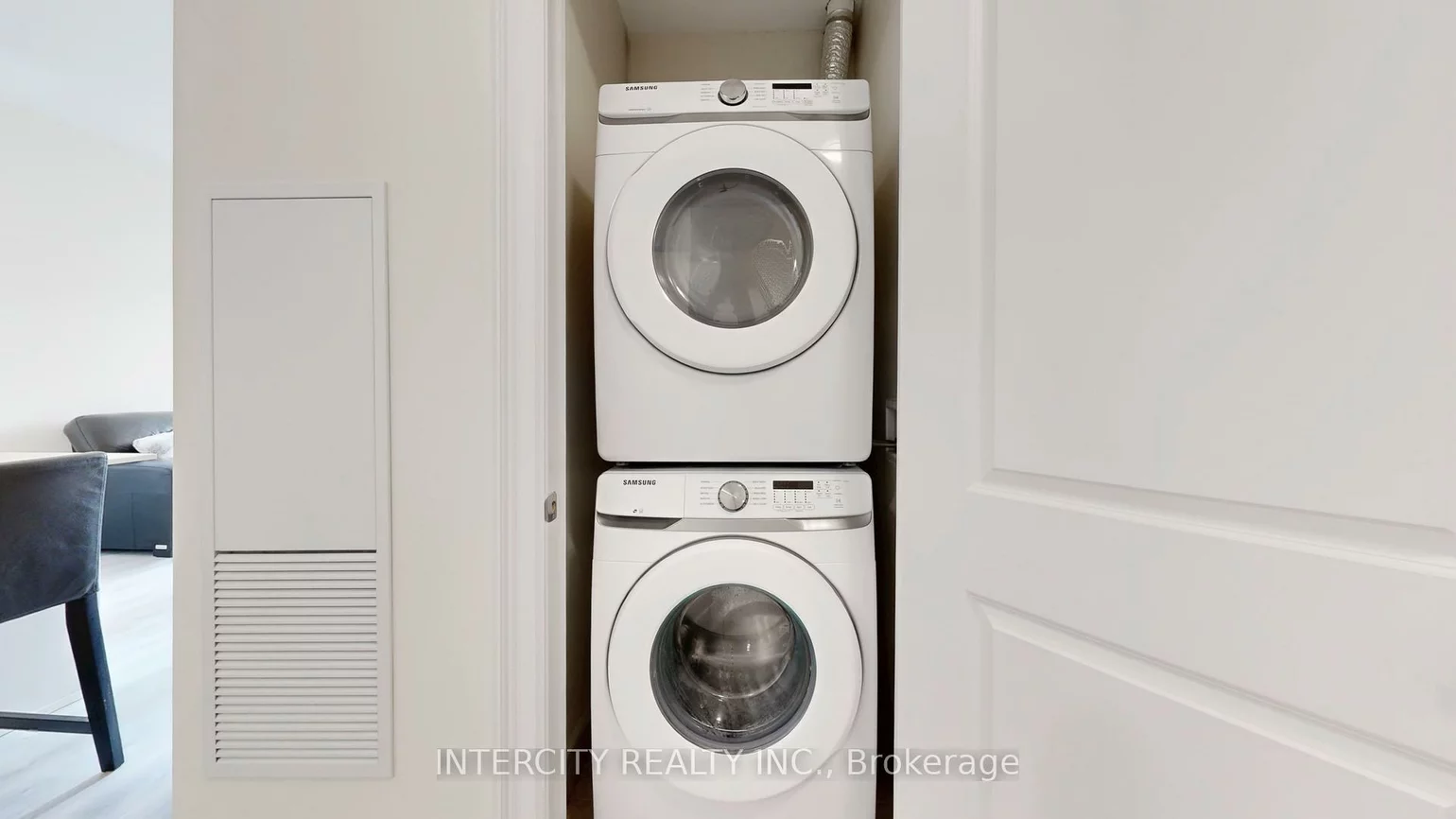 9075, Jane, Concord, Vaughan