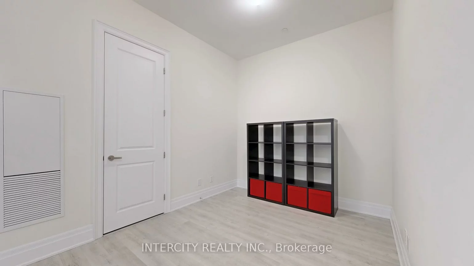 9075, Jane, Concord, Vaughan