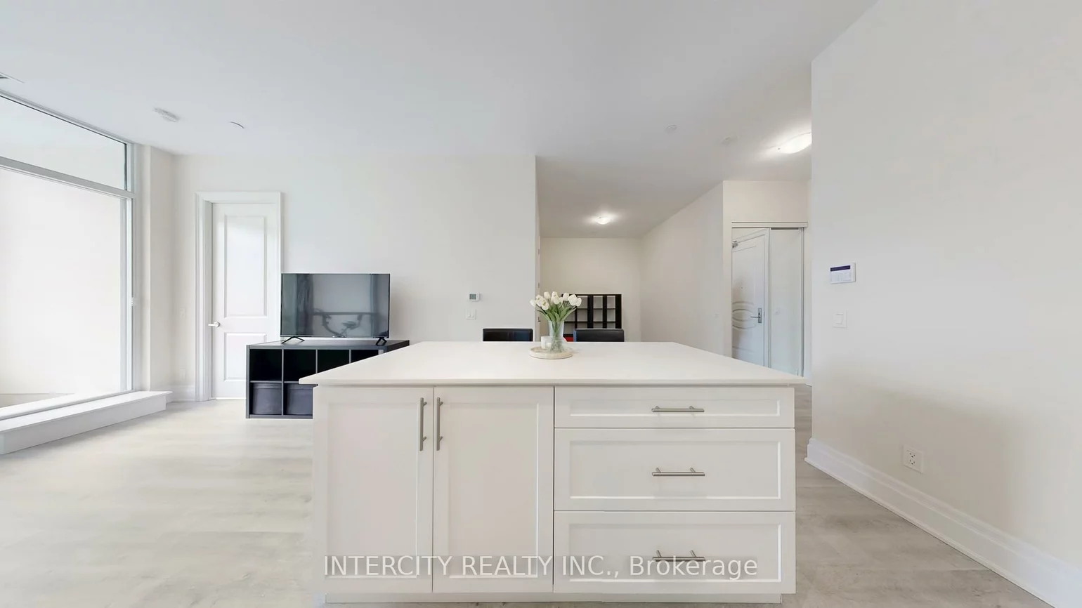 9075, Jane, Concord, Vaughan