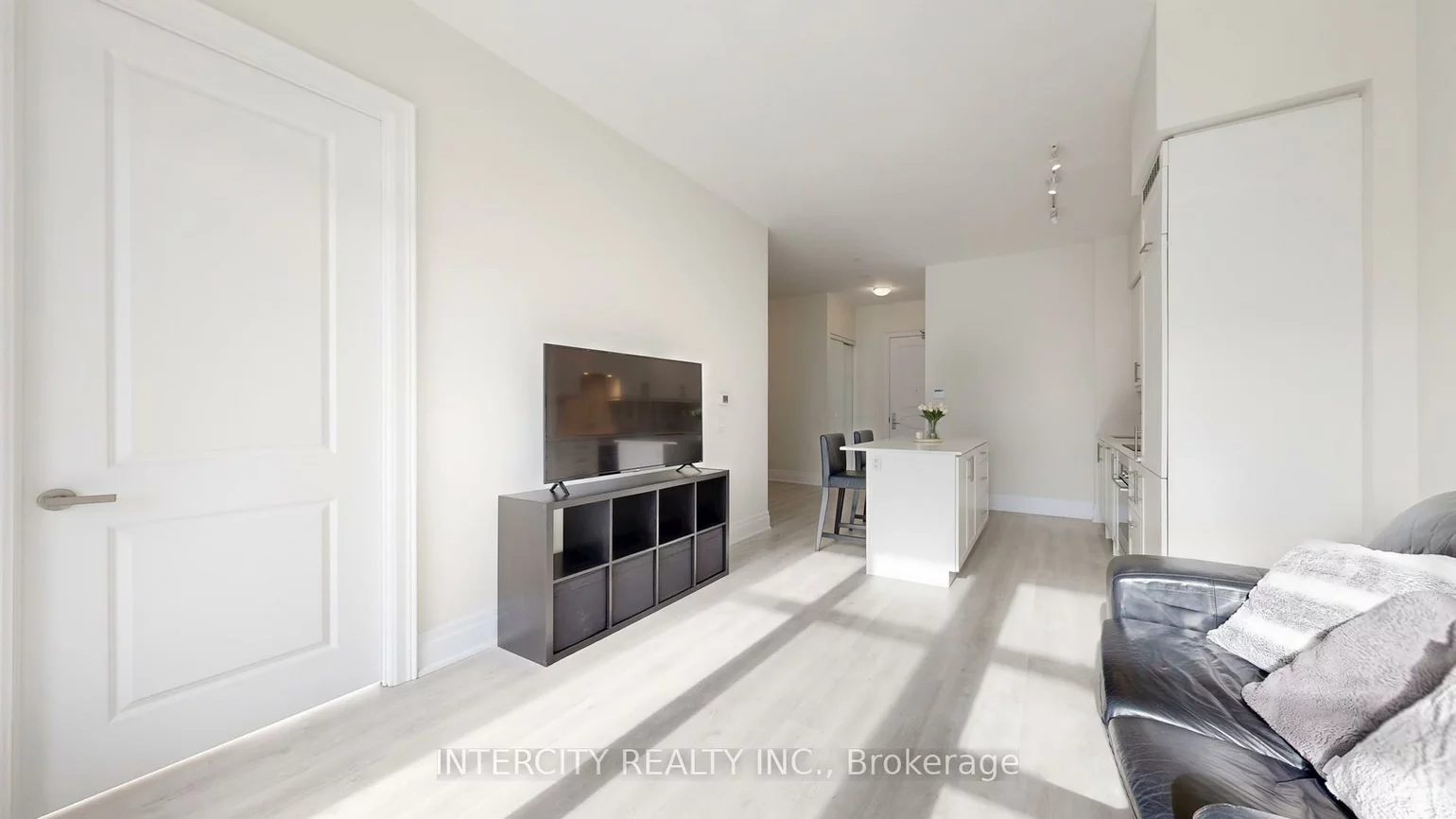 9075, Jane, Concord, Vaughan