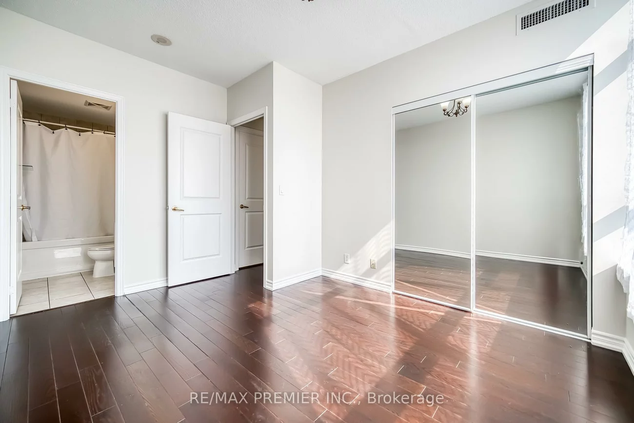 9225, Jane, Maple, Vaughan