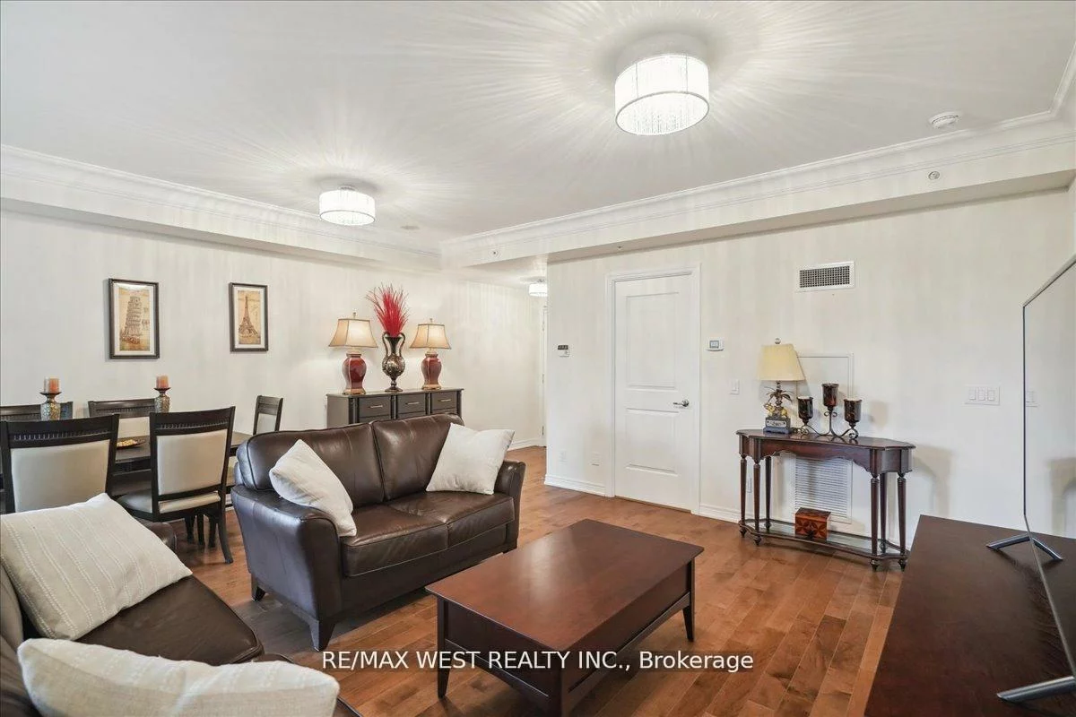 9255, Jane, Maple, Vaughan