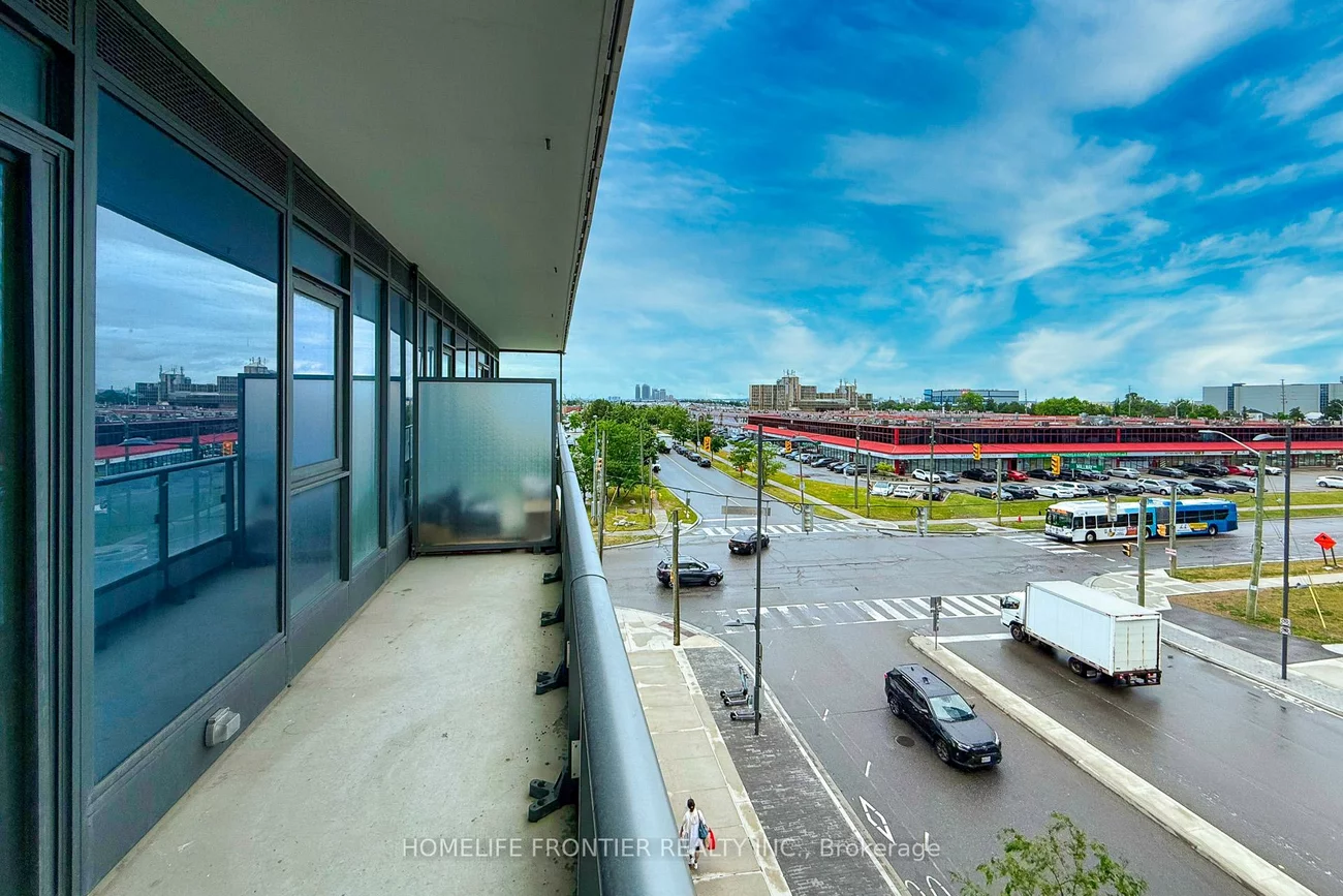 950, Portage, Vaughan Corporate Centre, Vaughan