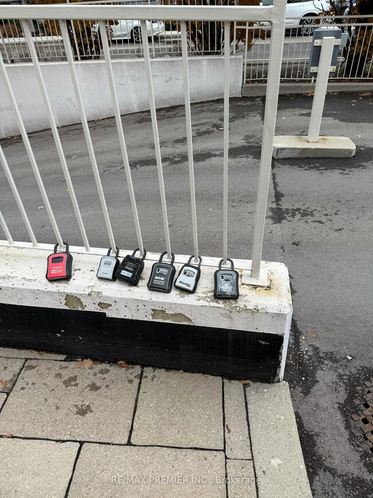 250, Pine Grove, Islington Woods, Vaughan