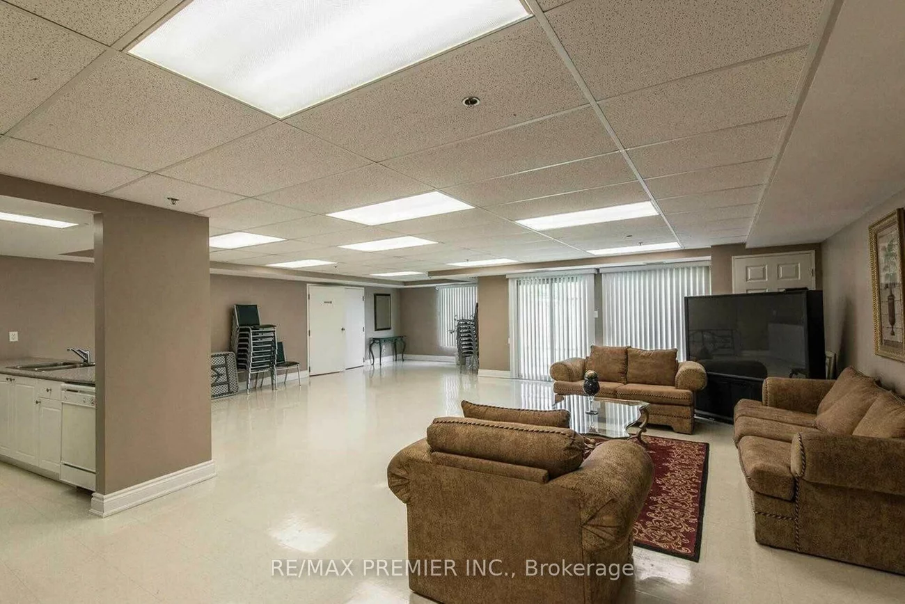 250, Pine Grove, Islington Woods, Vaughan