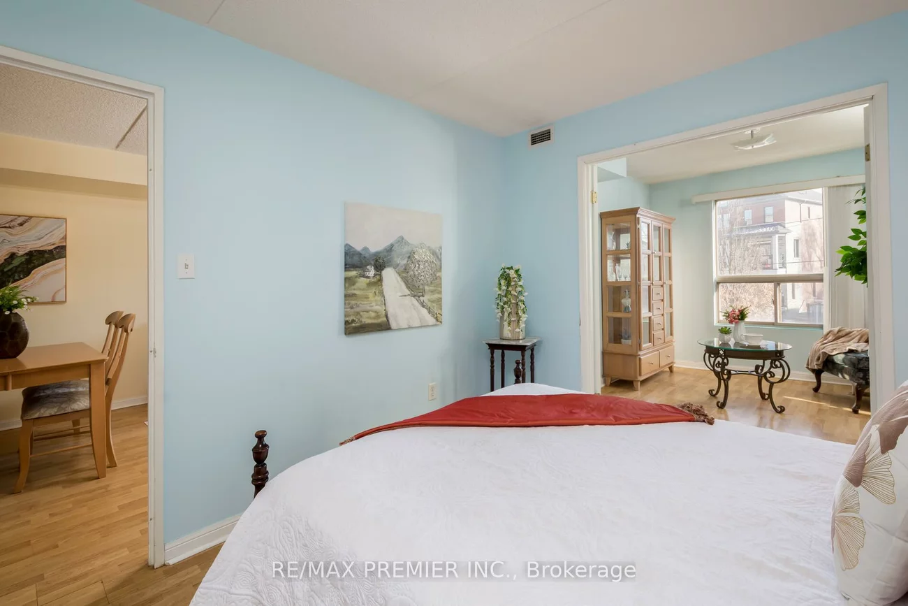 250, Pine Grove, Islington Woods, Vaughan