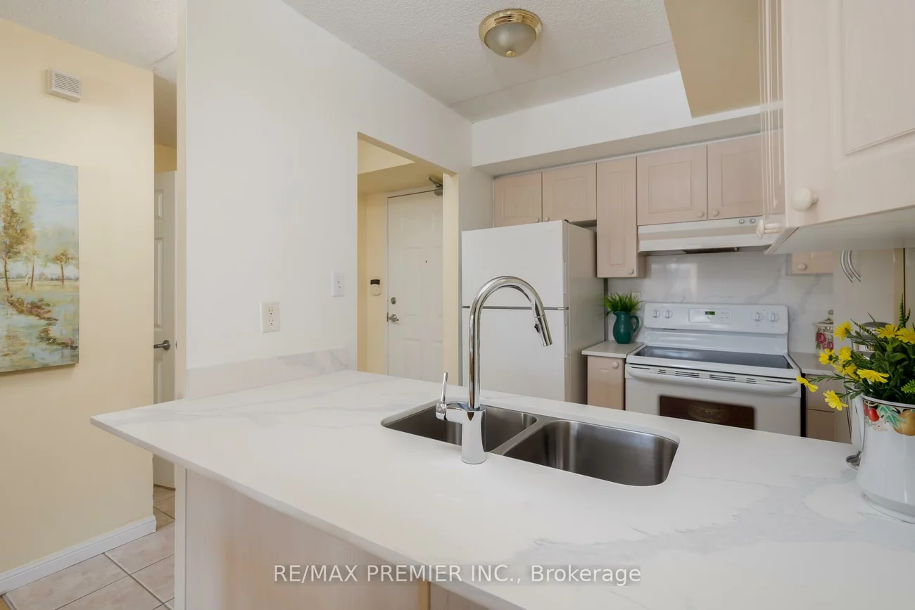 250, Pine Grove, Islington Woods, Vaughan