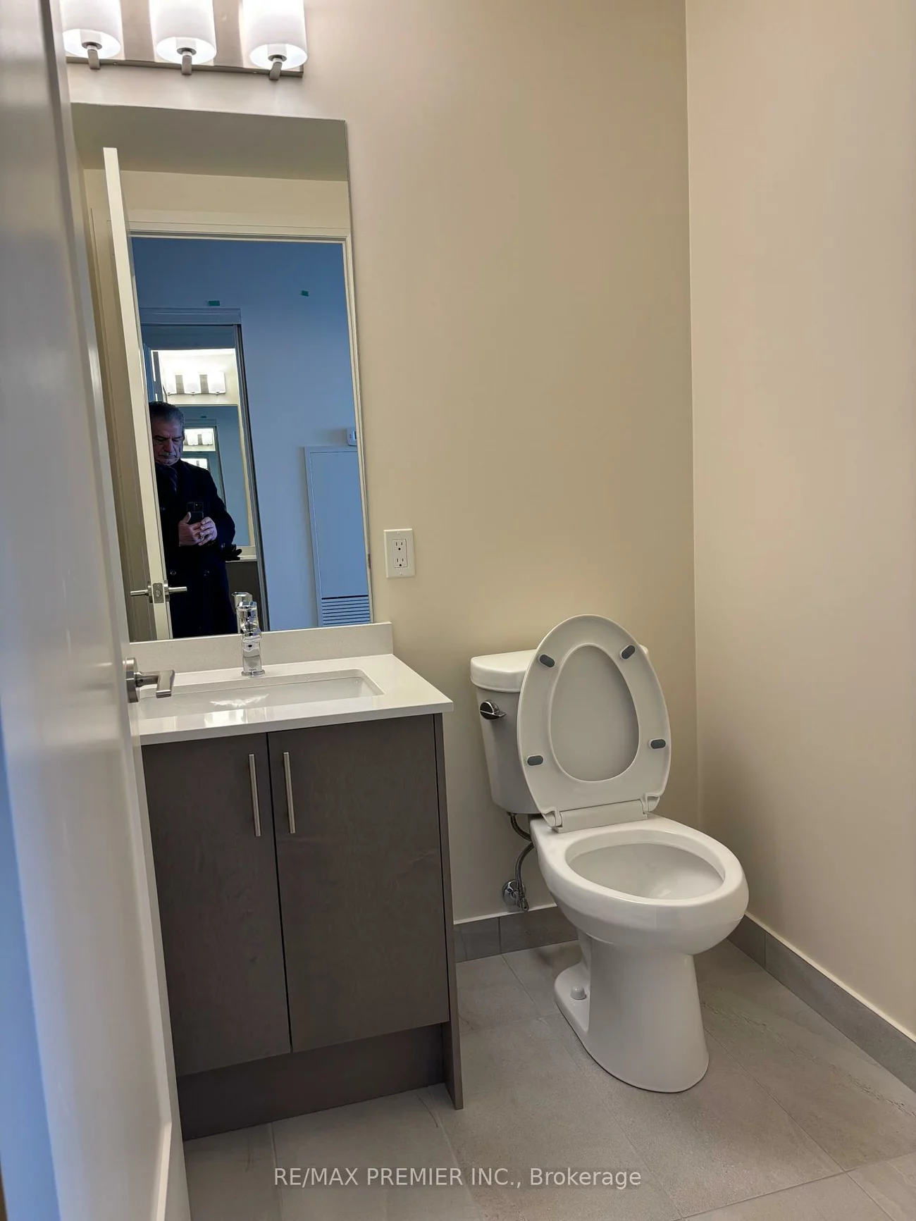 8960, Jane, Concord, Vaughan