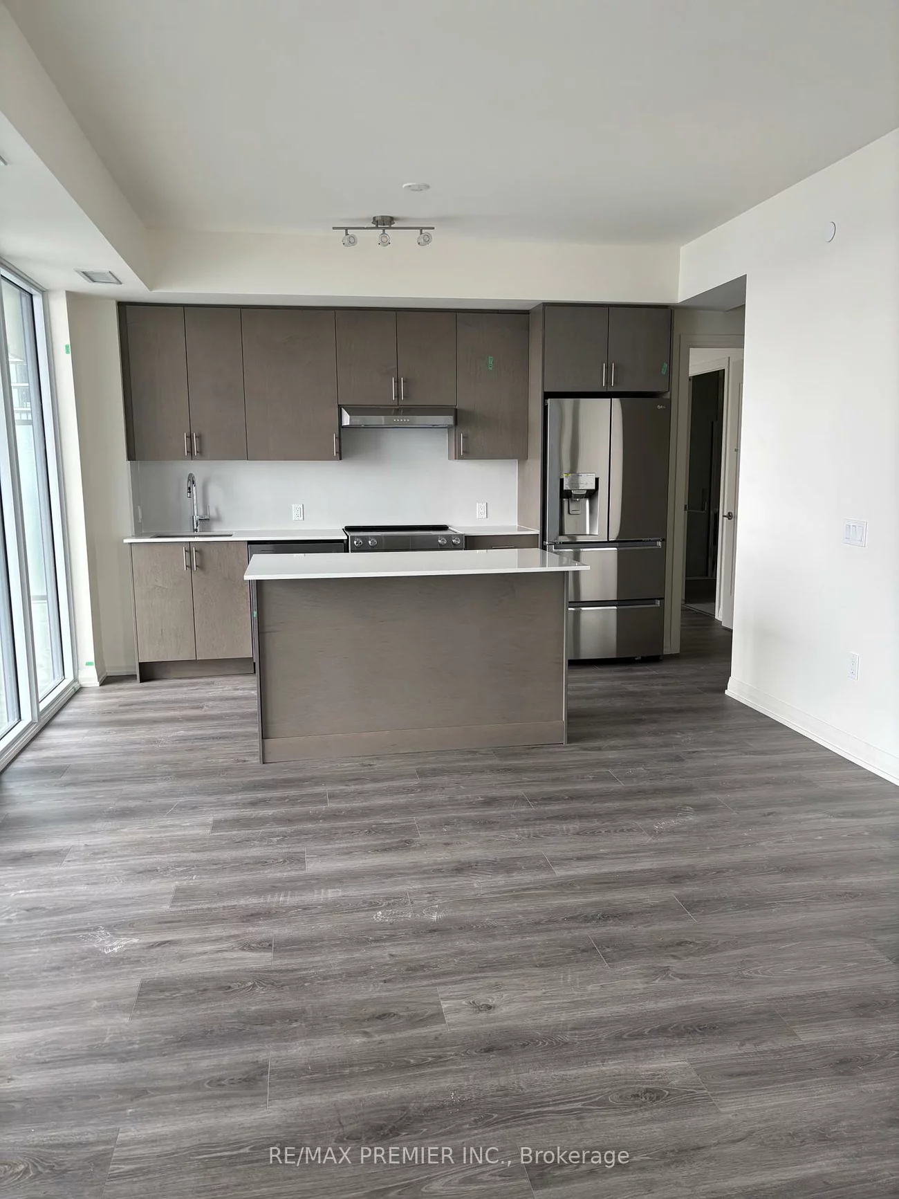 8960, Jane, Concord, Vaughan