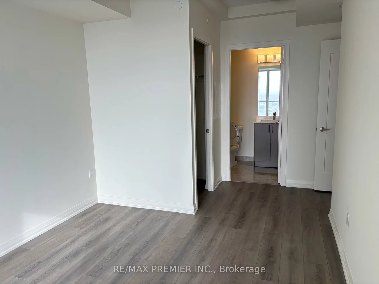 8960, Jane, Concord, Vaughan