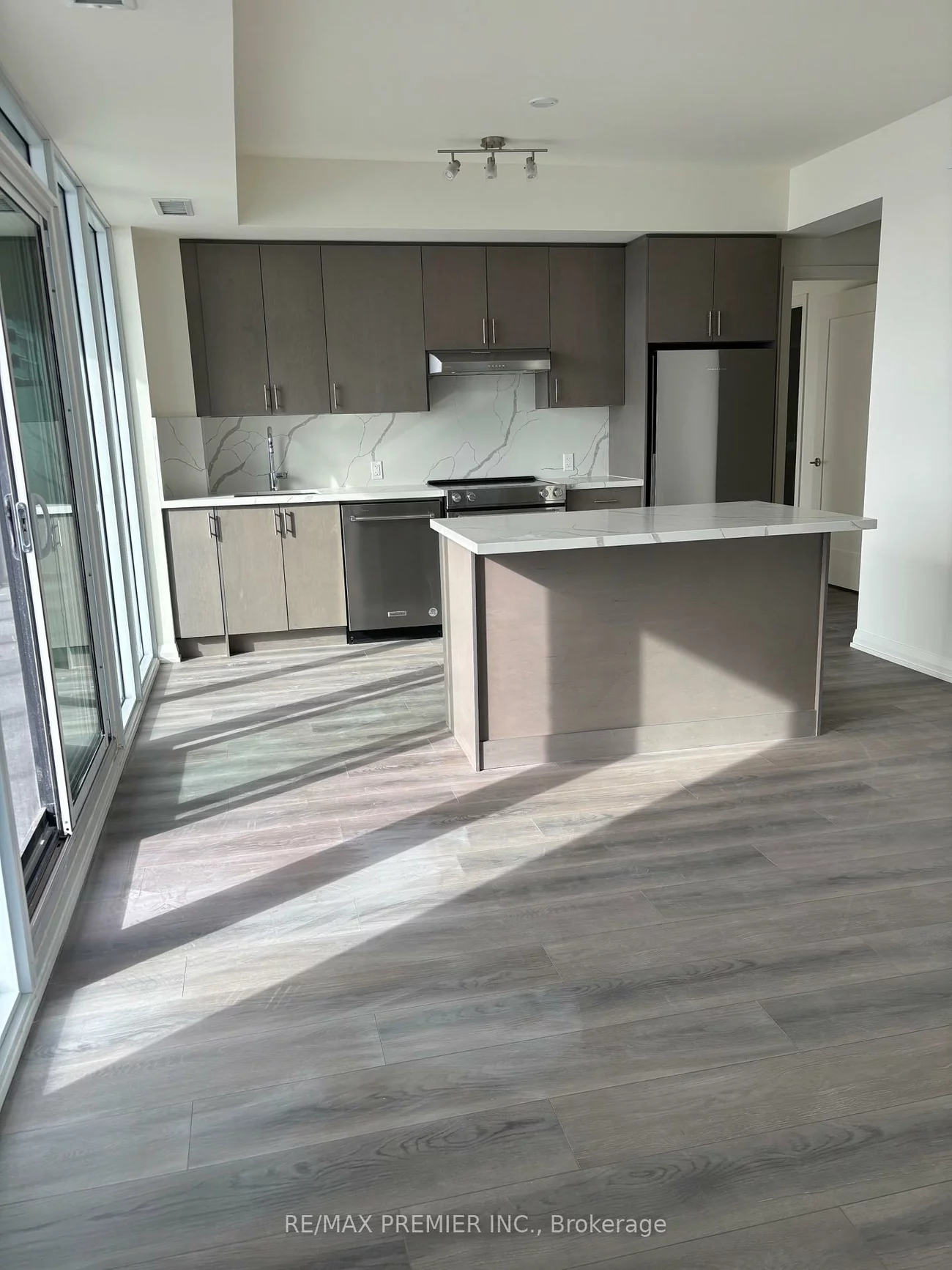 8960, Jane, Concord, Vaughan