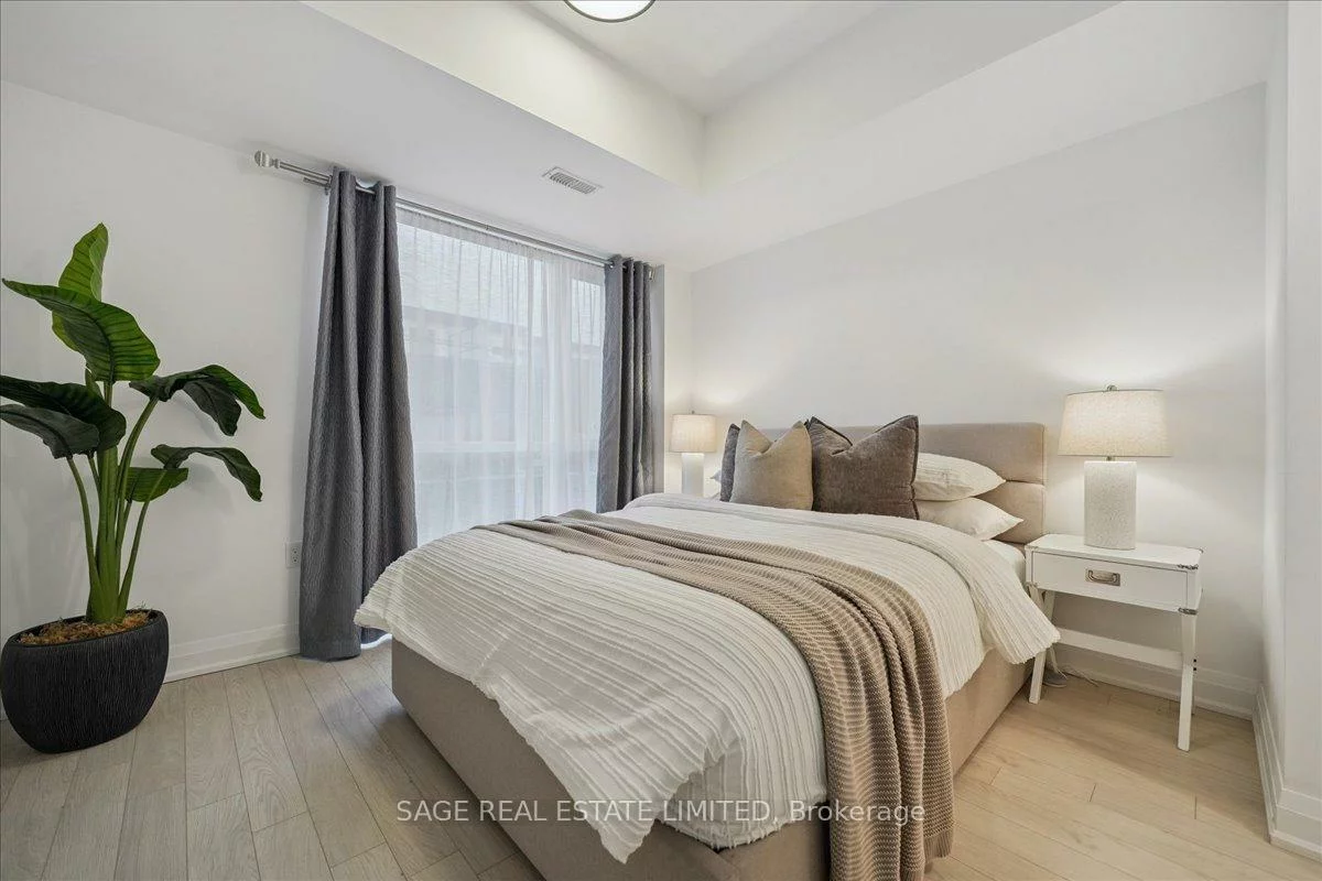 56, Coles, Vaughan Grove, Vaughan