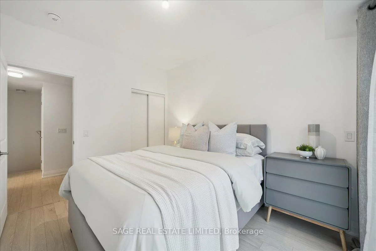 56, Coles, Vaughan Grove, Vaughan