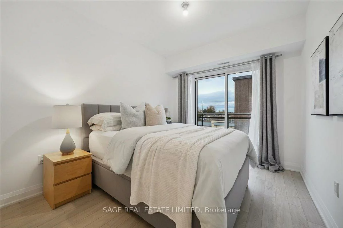 56, Coles, Vaughan Grove, Vaughan