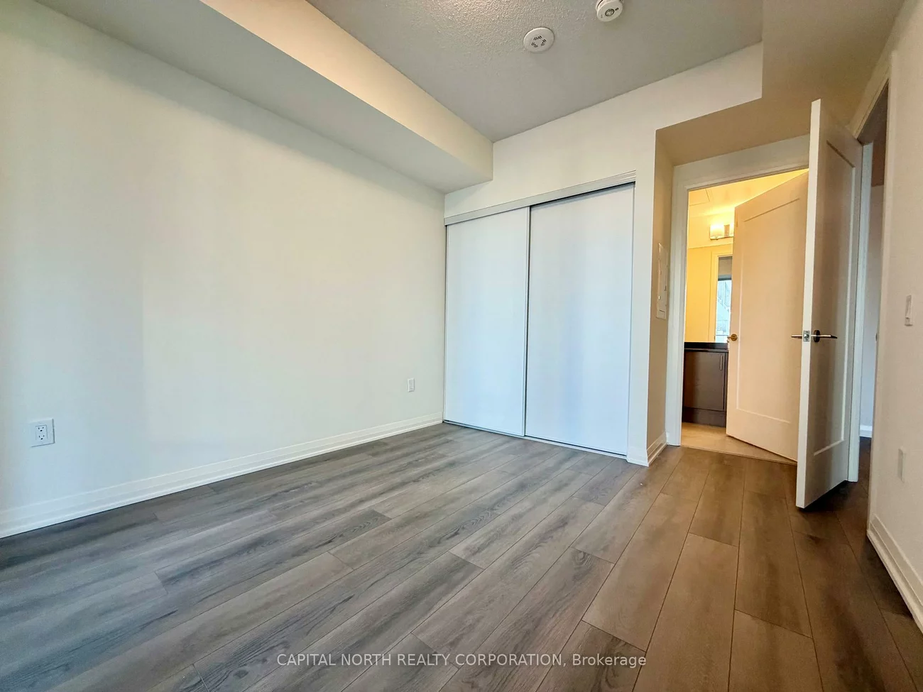 8960, Jane, Vellore Village, Vaughan