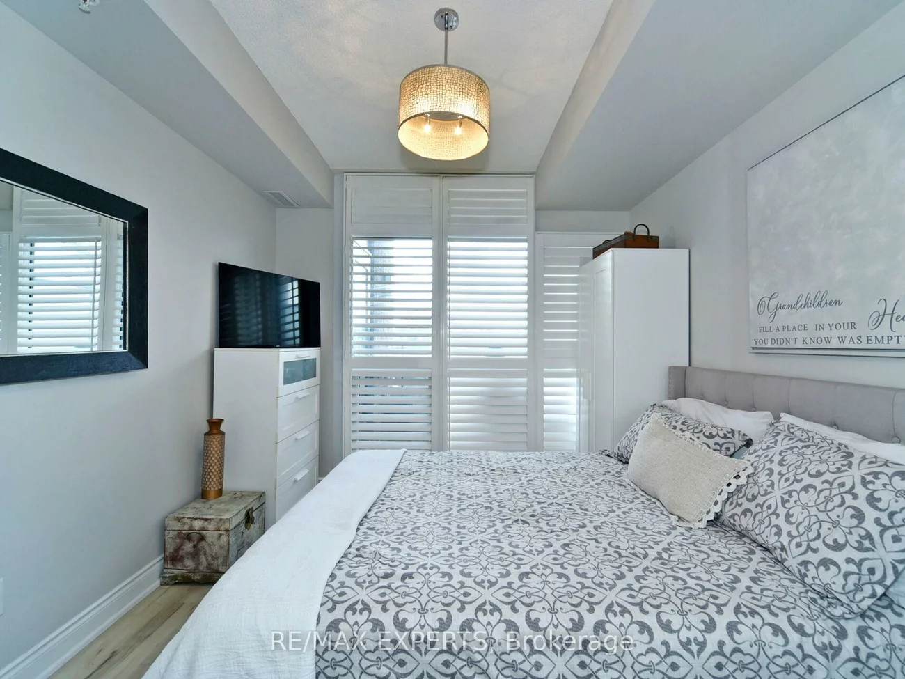 2396, Major Mackenzie, Maple, Vaughan