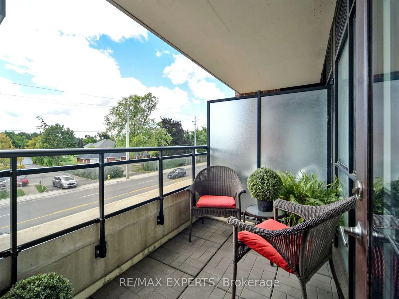 2396, Major Mackenzie, Maple, Vaughan