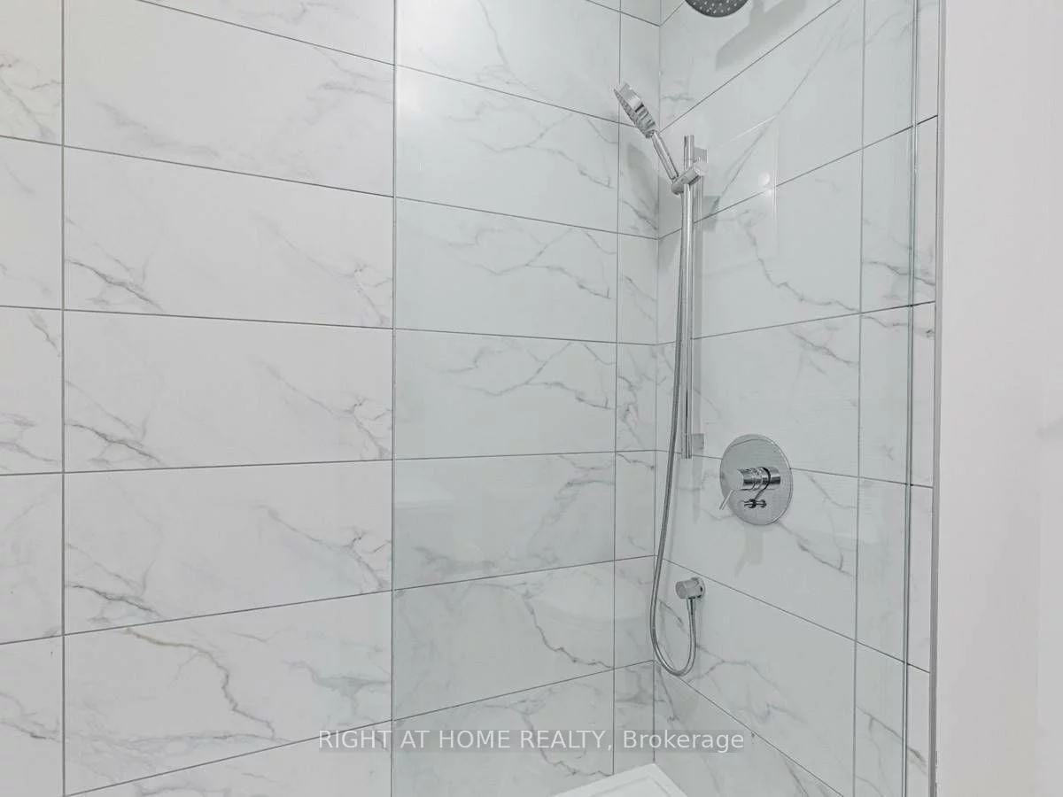 5, Buttermill, Vaughan Corporate Centre, Vaughan