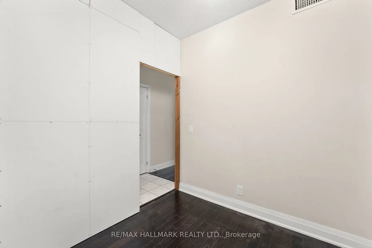 520, Steeles, Crestwood-Springfarm-Yorkhill, Vaughan