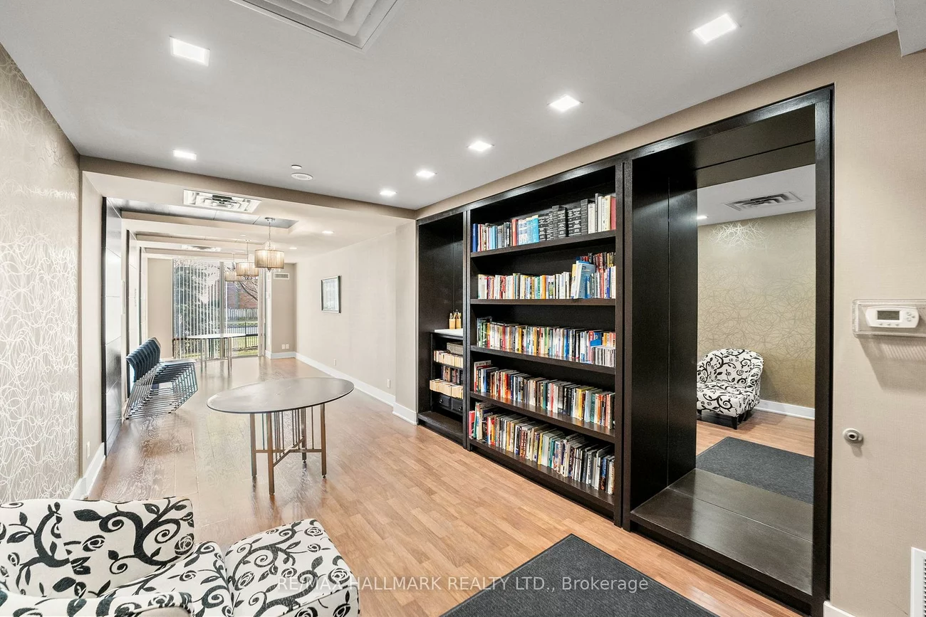 520, Steeles, Crestwood-Springfarm-Yorkhill, Vaughan