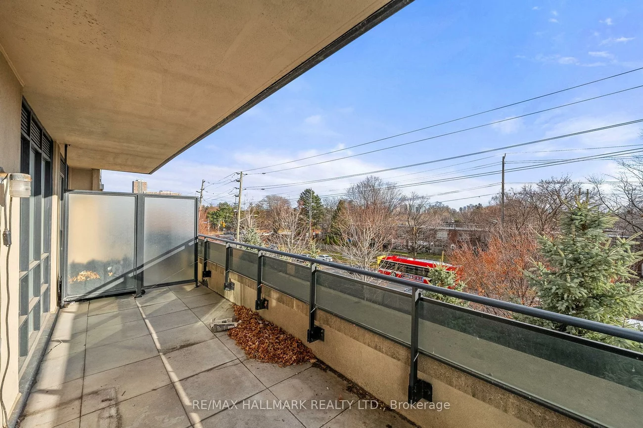 520, Steeles, Crestwood-Springfarm-Yorkhill, Vaughan