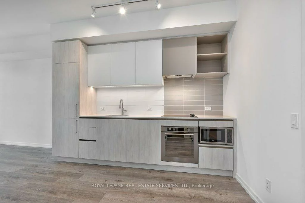 7890, Jane, Vaughan Corporate Centre, Vaughan