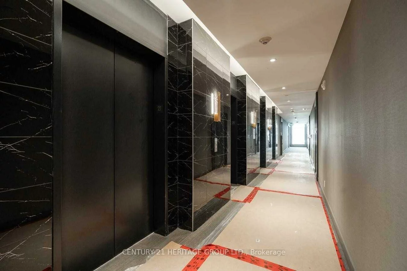 898, Portage, Vaughan Corporate Centre, Vaughan