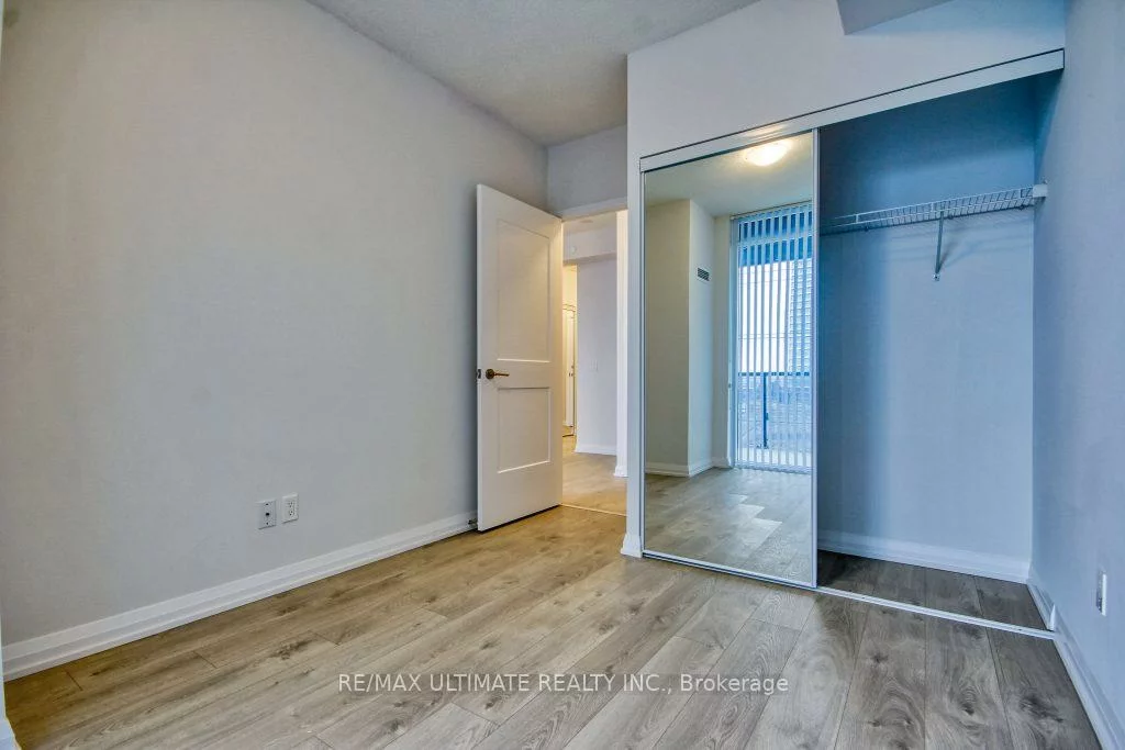 7985, Jane, Concord, Vaughan