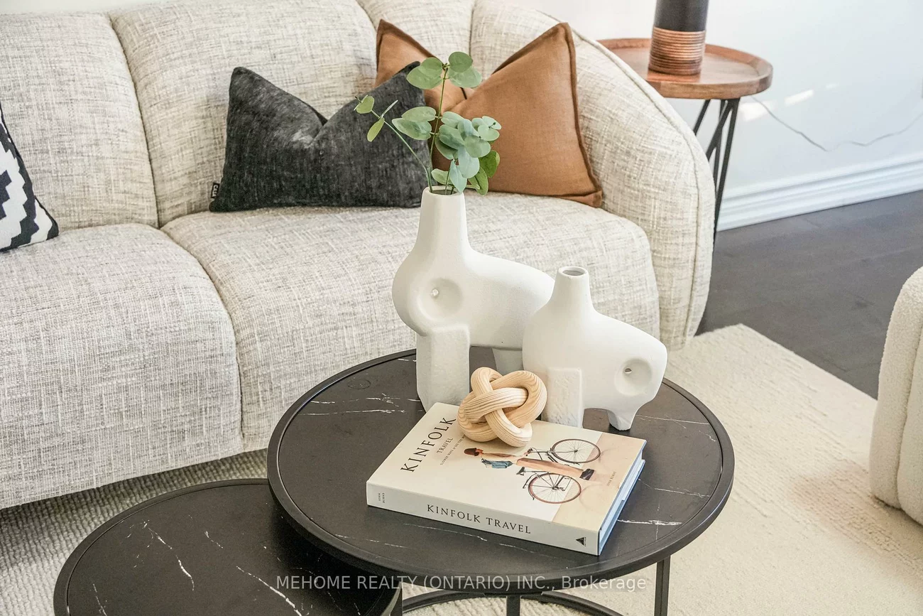 199, Pine Grove, Islington Woods, Vaughan