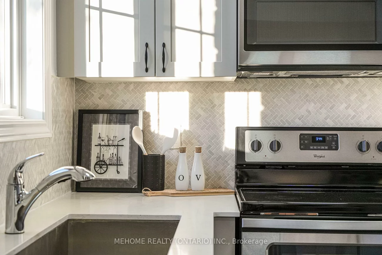 199, Pine Grove, Islington Woods, Vaughan