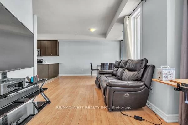 9601, Jane, Maple, Vaughan