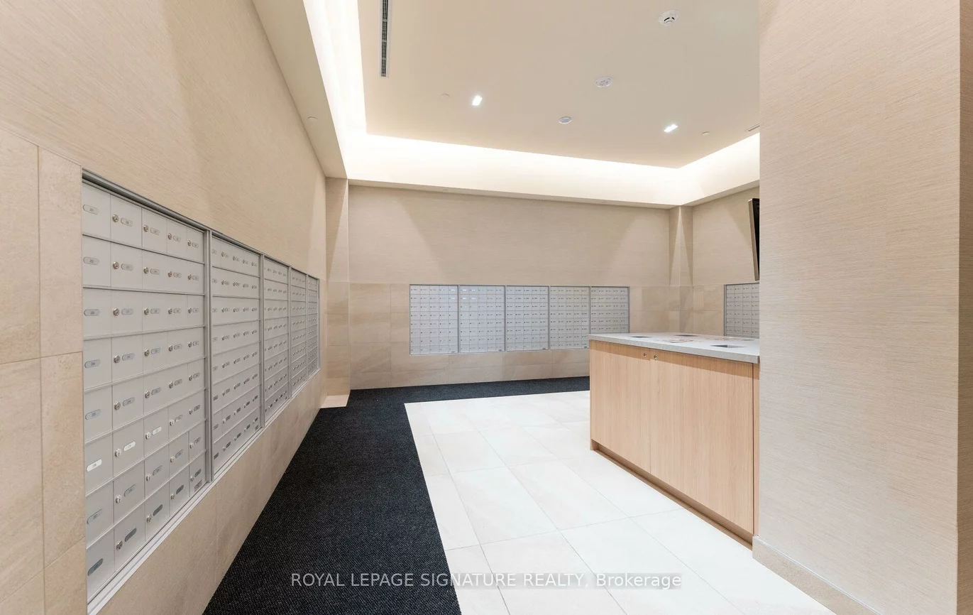 8960, Jane, Vellore Village, Vaughan