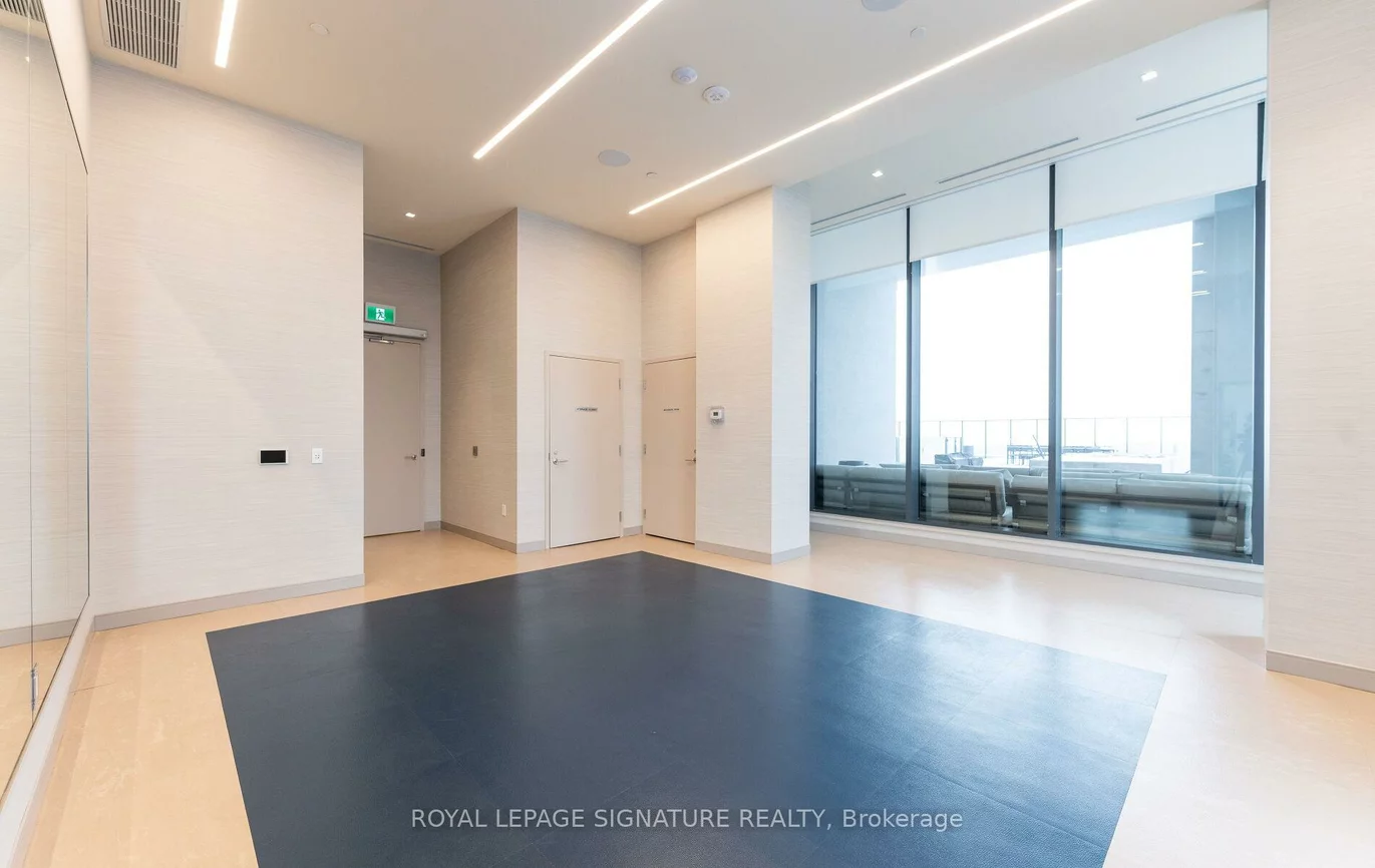 8960, Jane, Vellore Village, Vaughan