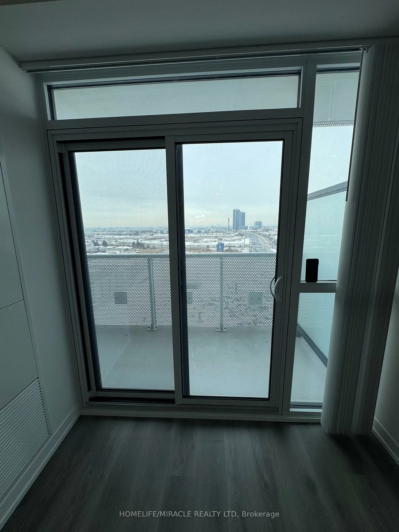 225, Commerce, Vaughan Corporate Centre, Vaughan