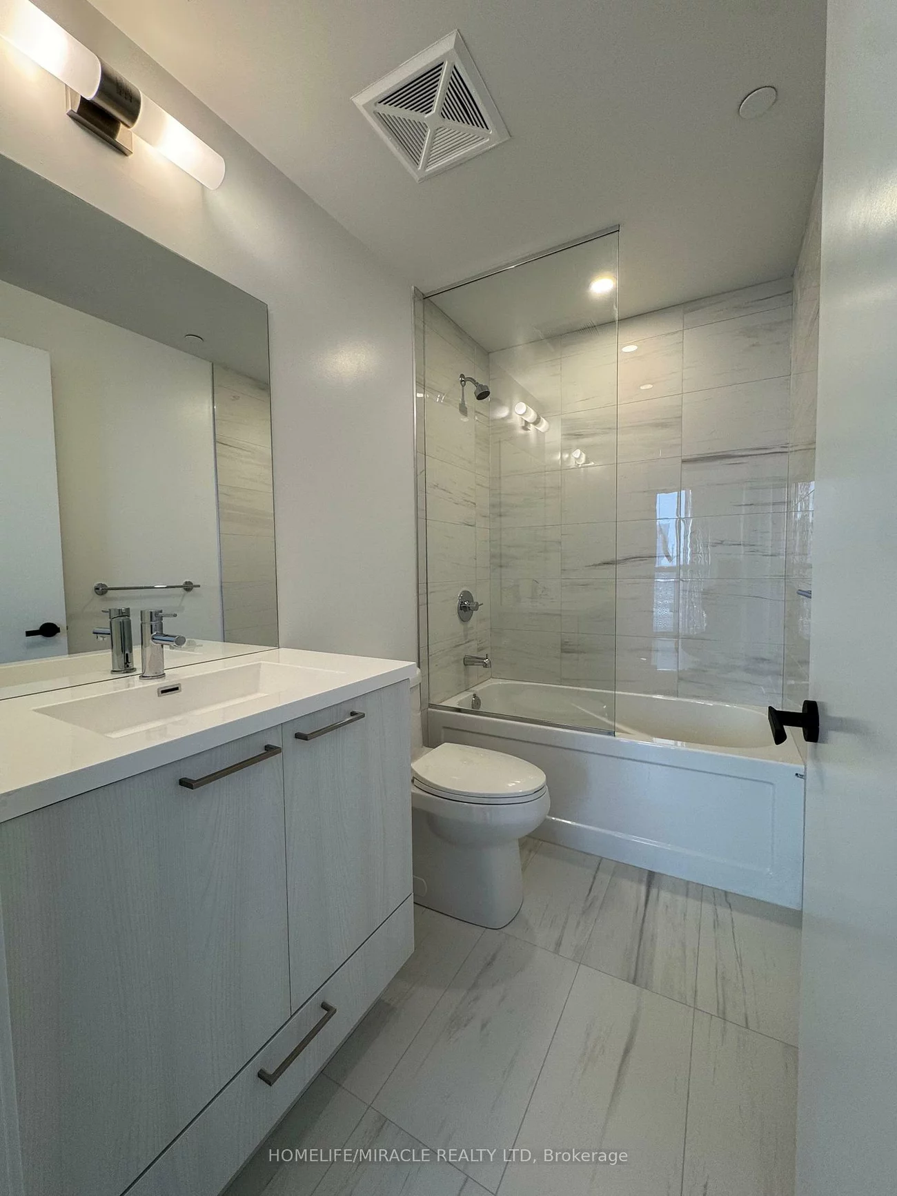 225, Commerce, Vaughan Corporate Centre, Vaughan