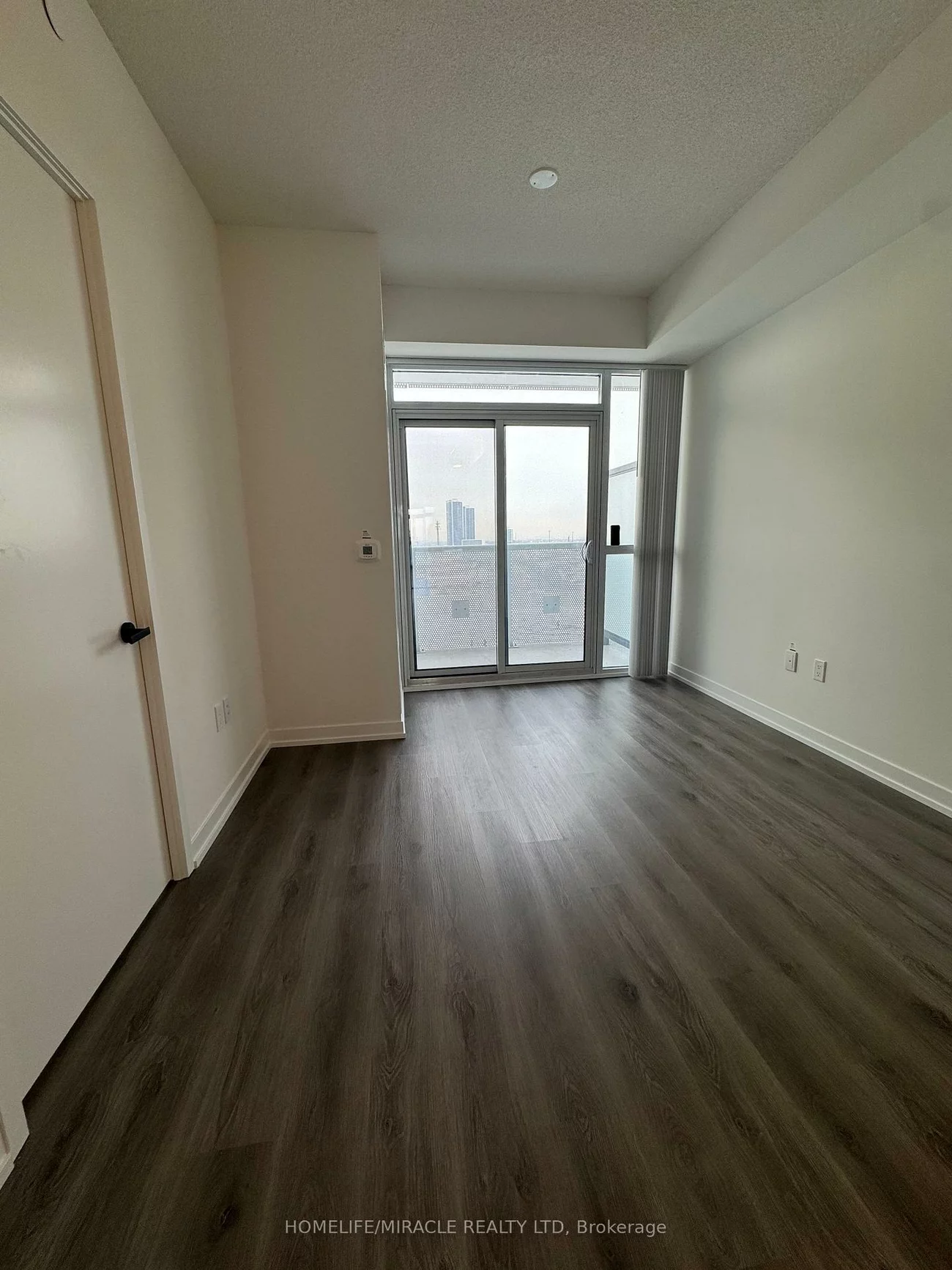 225, Commerce, Vaughan Corporate Centre, Vaughan