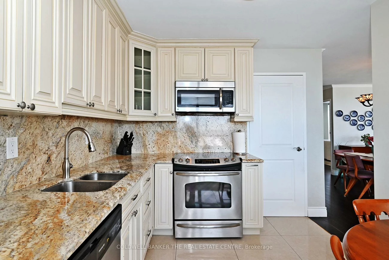 7440, Bathurst, Brownridge, Vaughan