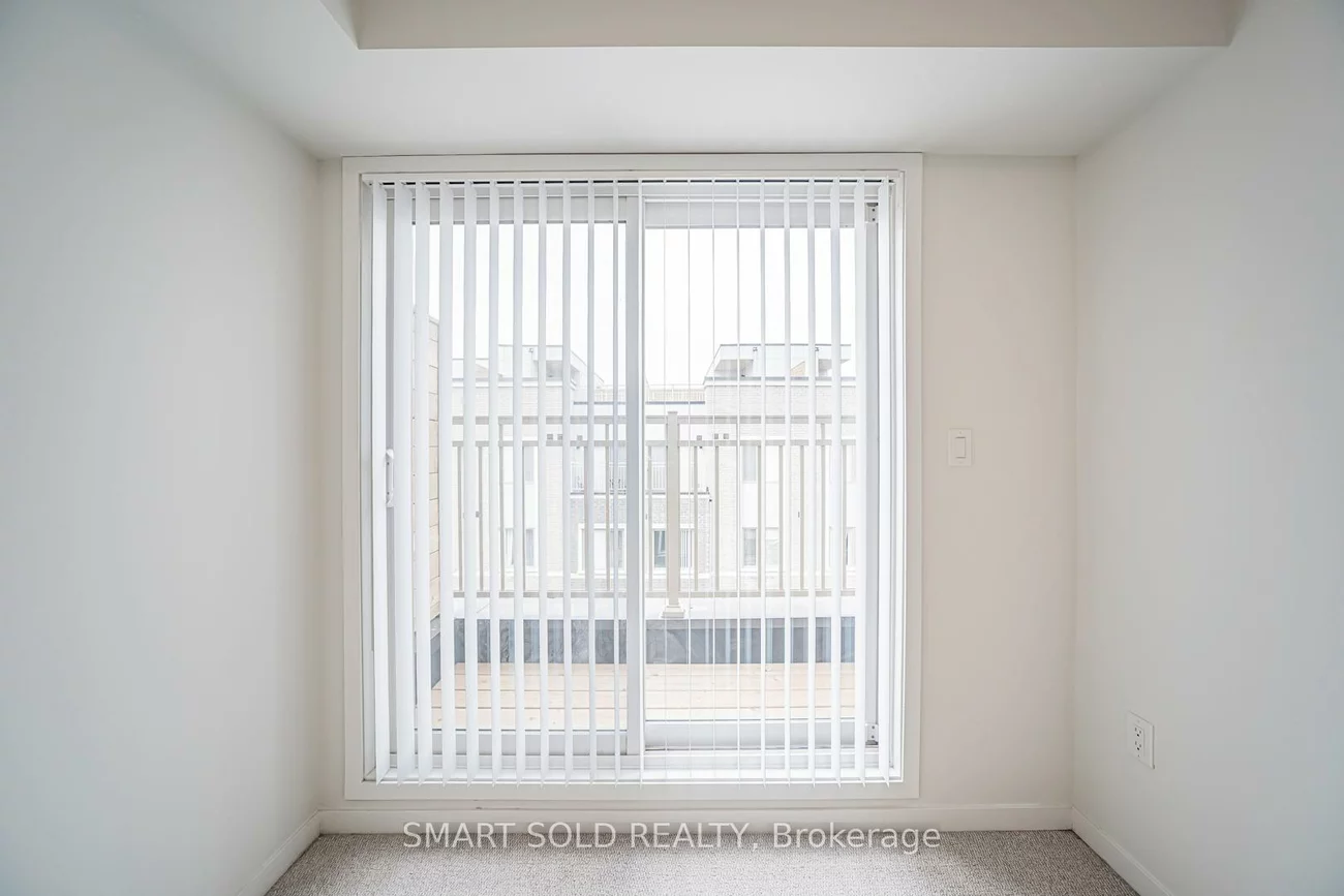 121, Honeycrisp, Vaughan Corporate Centre, Vaughan