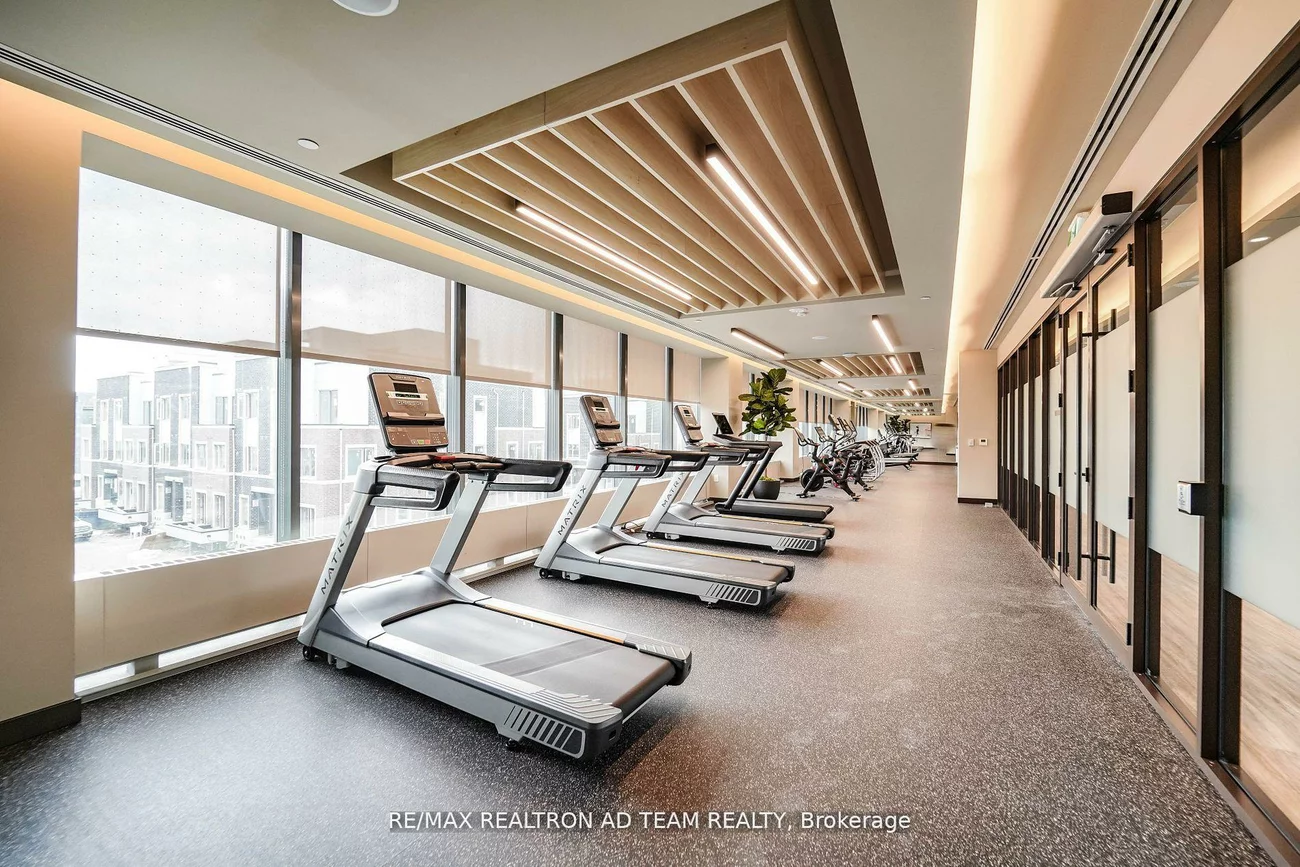 38, Honeycrisp, Vaughan Corporate Centre, Vaughan