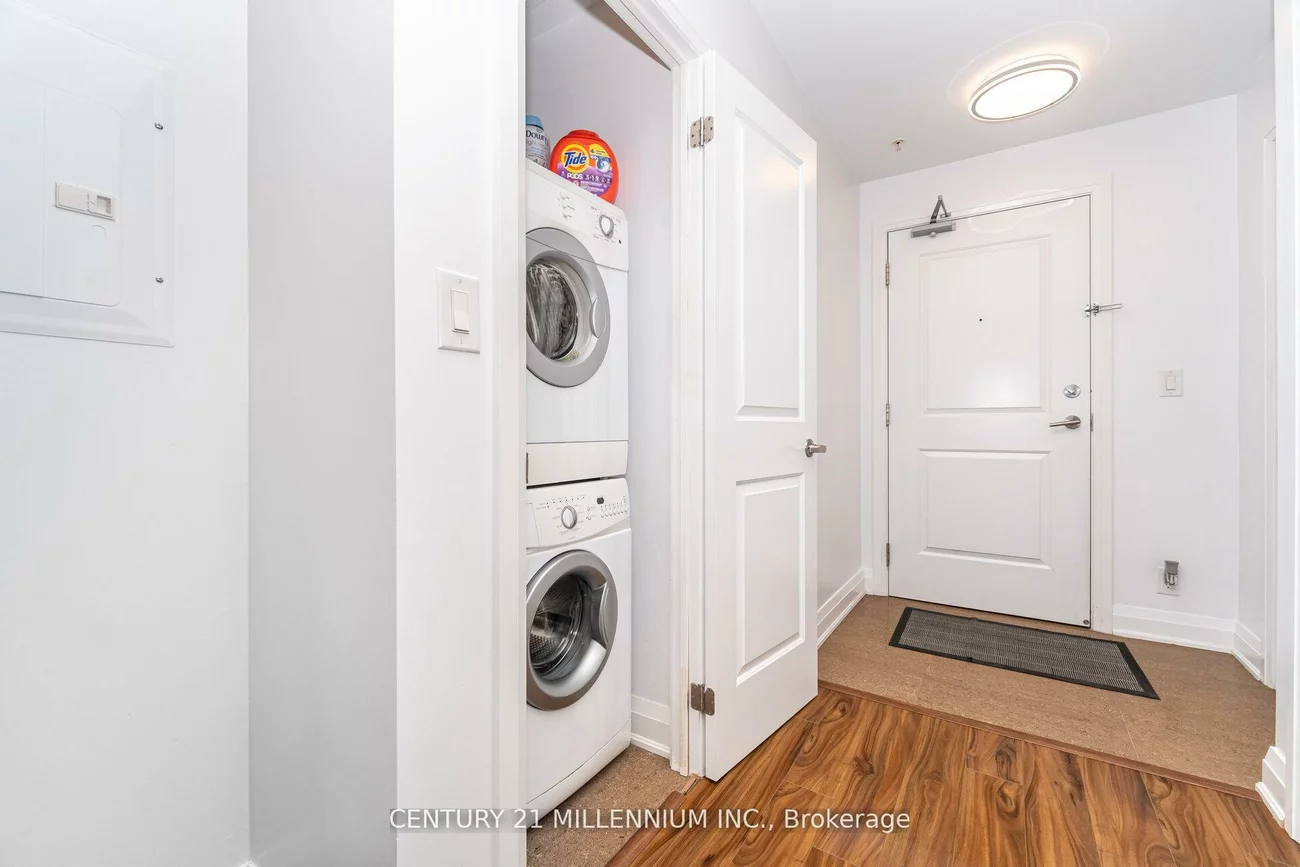 24, Woodstream, Vaughan Grove, Vaughan