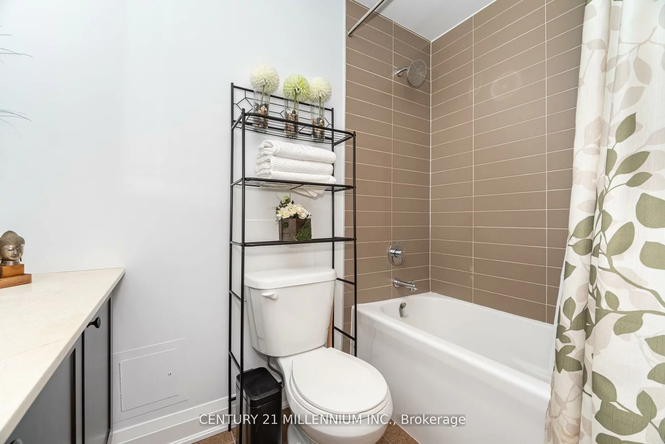 24, Woodstream, Vaughan Grove, Vaughan