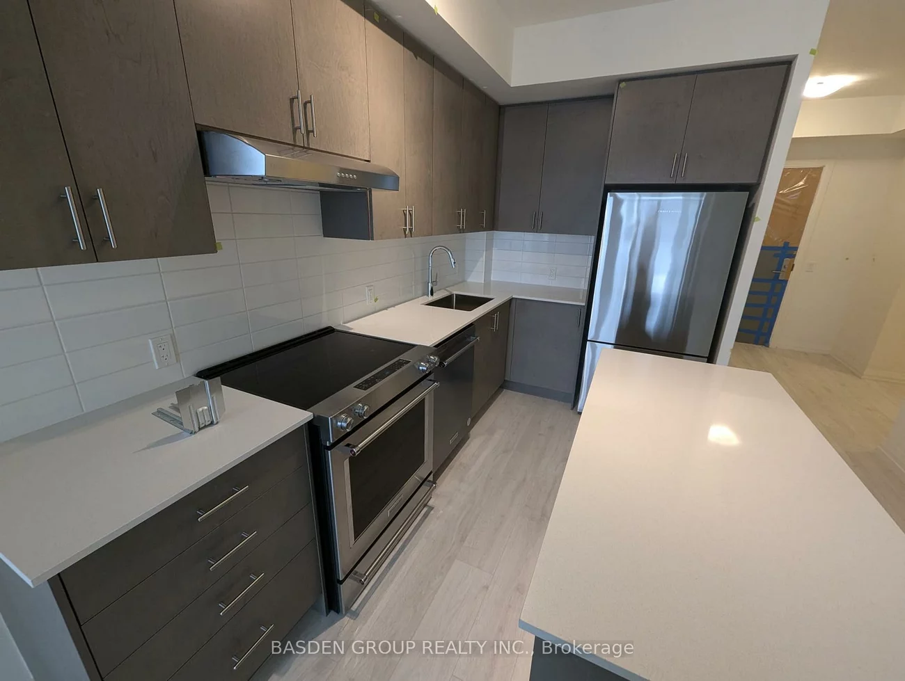 8960, Jane, Vellore Village, Vaughan
