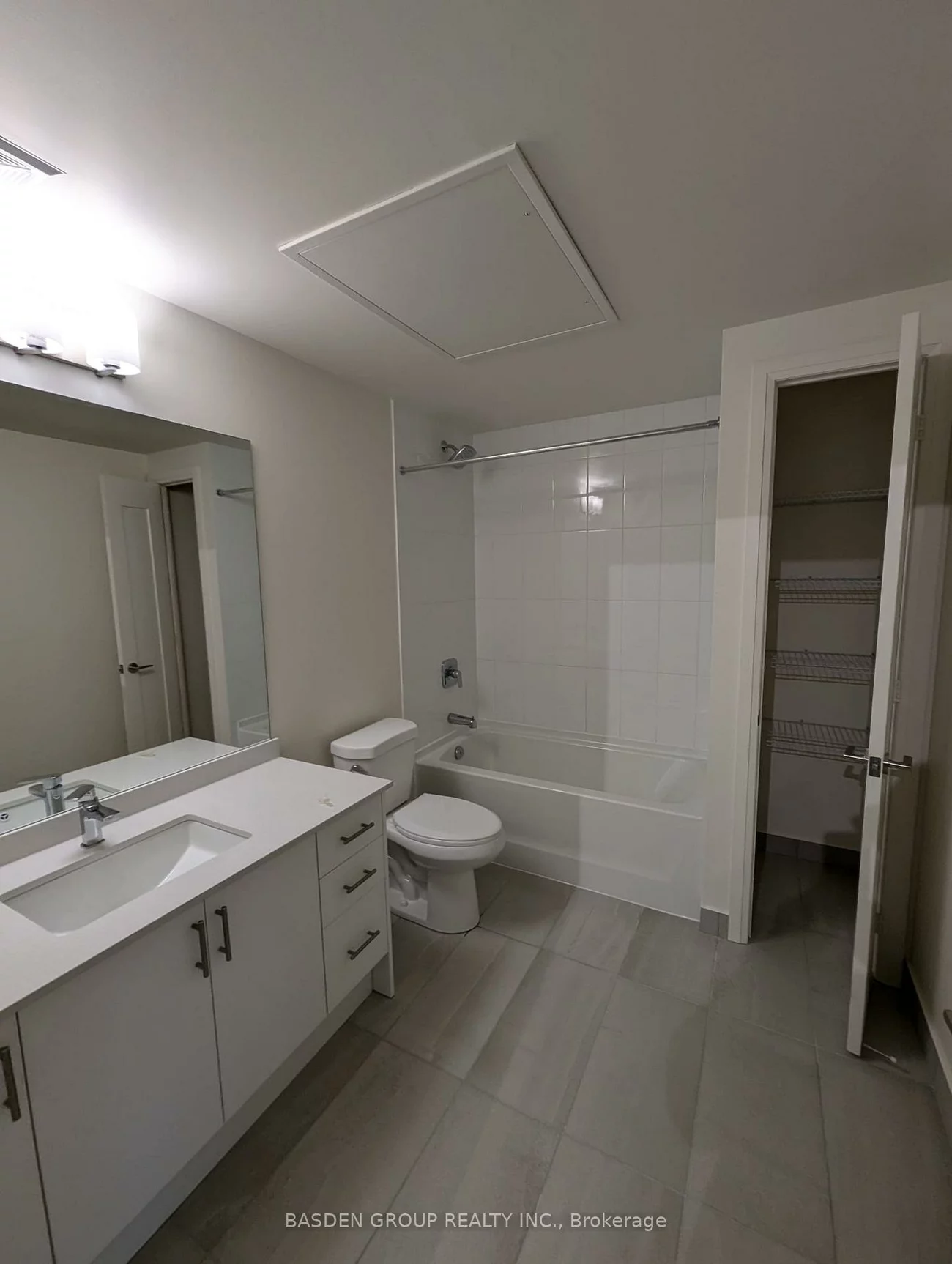 8960, Jane, Vellore Village, Vaughan